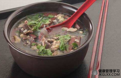 坐月子可以吃鸭血吗