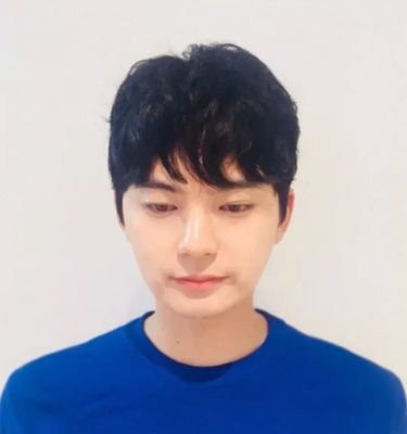 2019男士流行发型烫发