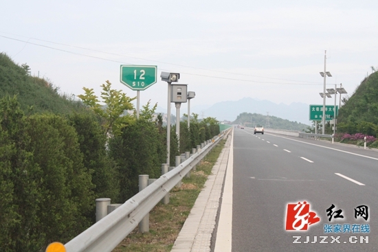 厨房用燃气热水器还是水宝