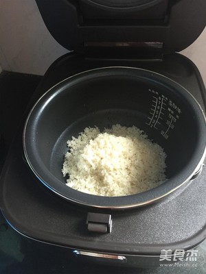 排骨煲仔饭电饭锅家常
