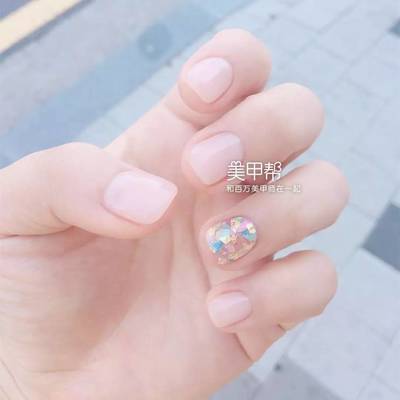 贝壳色甲油胶美甲款式