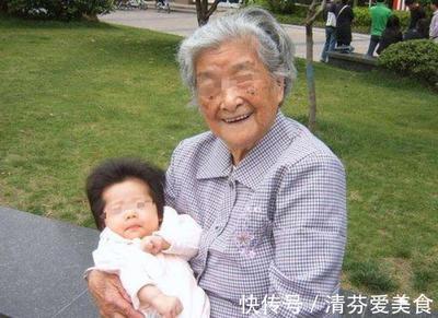 小孩老是摇头是怎么回事