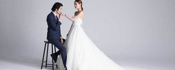 孕妇梦见拍婚纱照