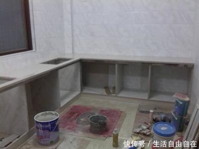 砖砌橱柜装消毒柜的步骤