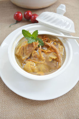 坐月子能喝鸭汤吗