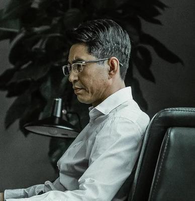 徐经纬广州话剧艺术中心优秀演员国家二级演员