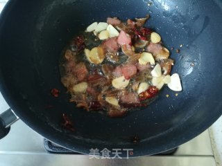 泥鳅腊肉做法大全家常炒菜