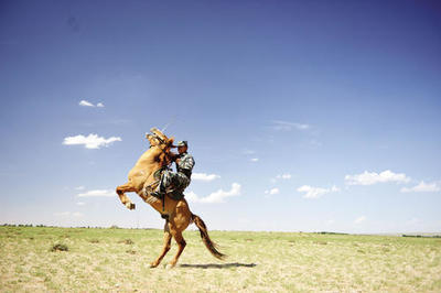 横刀立马是什么意思 横刀立马是什么意思打一生肖