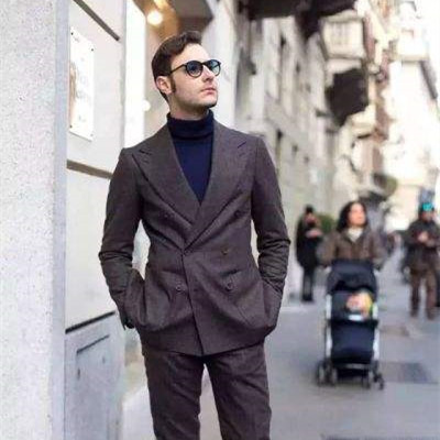西服搭配毛衣