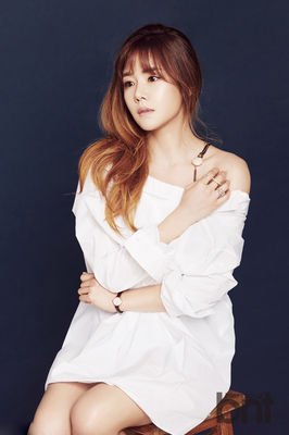 韩国女星李妍杜时尚潮流性感写真美照