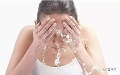 为什么擦水乳会长痘痘