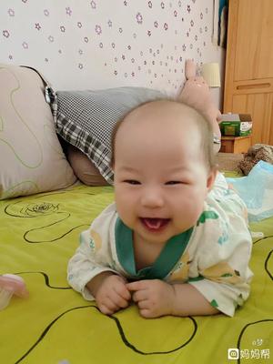 宝宝闭着眼睛大哭不停