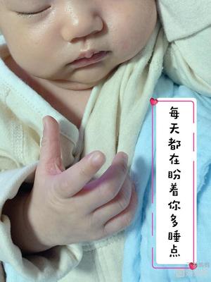 四个月宝宝老吐奶怎么回事