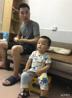 婴儿一个月能看多远