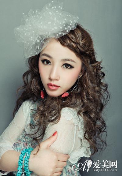 芭比妆发型