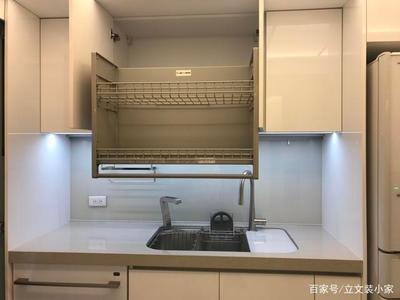 厨房上面橱柜够不着