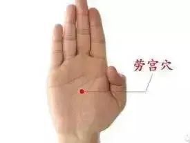 两手大拇指发麻是怎么回事