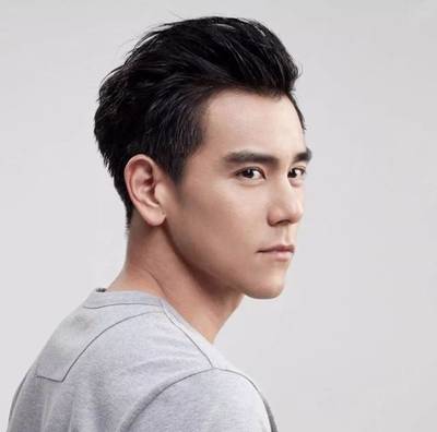 短发中分 男