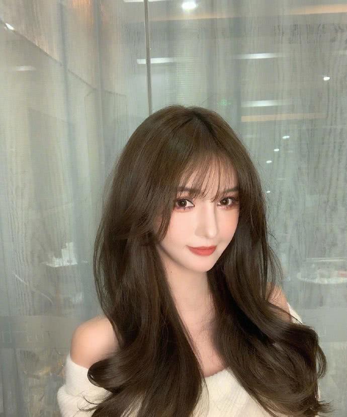 时尚达人网红美女赵静迷人写真美照欣赏