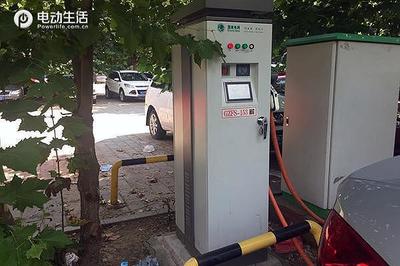 充电桩输出什么样的电