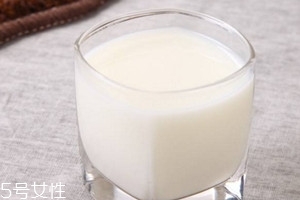 奶粉加蜂蜜