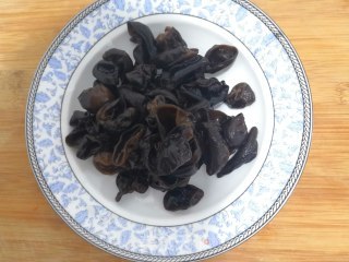 木耳菌包制作方法