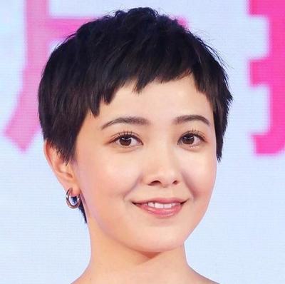 短发气质女人味发型