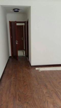地砖缝不能正对入户门