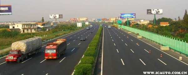 新手在高速上抓驾照会扣多少分,c1驾照未满一年会扣多少分?