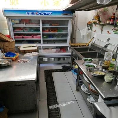快餐店厨房一般放什么设备