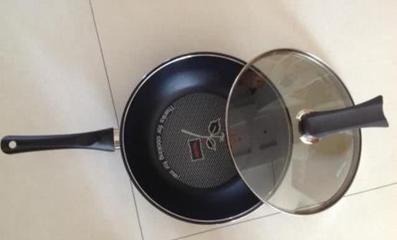 厨房铁锅买什么锅