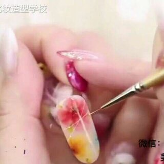化妆美甲步骤