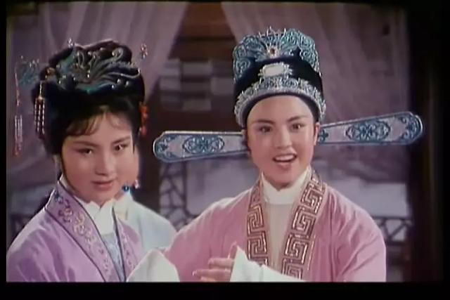 越剧电影《五女拜寿》:何赛飞,陶慧敏,何英.