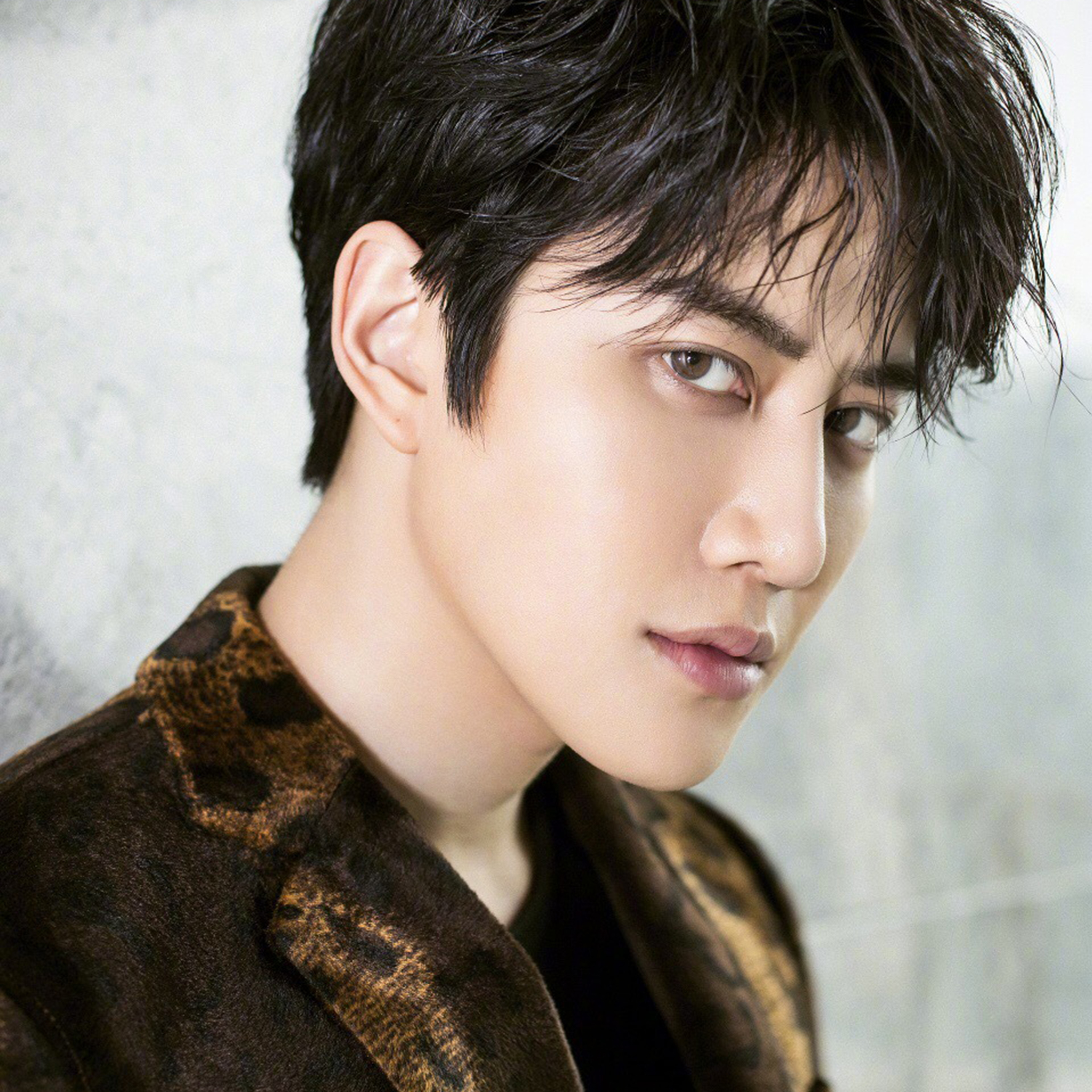 mike 演员 泰国 艺人 苹果手机高清壁纸 2048x.