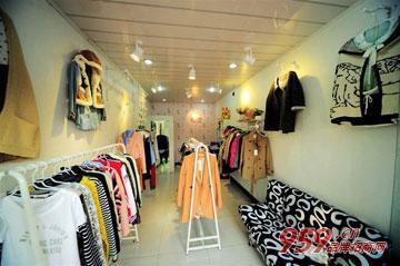 服装加盟店装修
