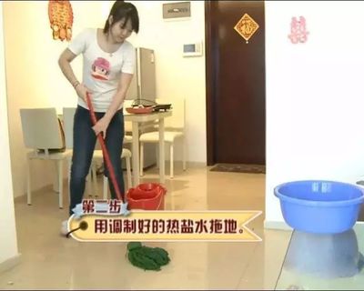 返潮天怎么拖地板