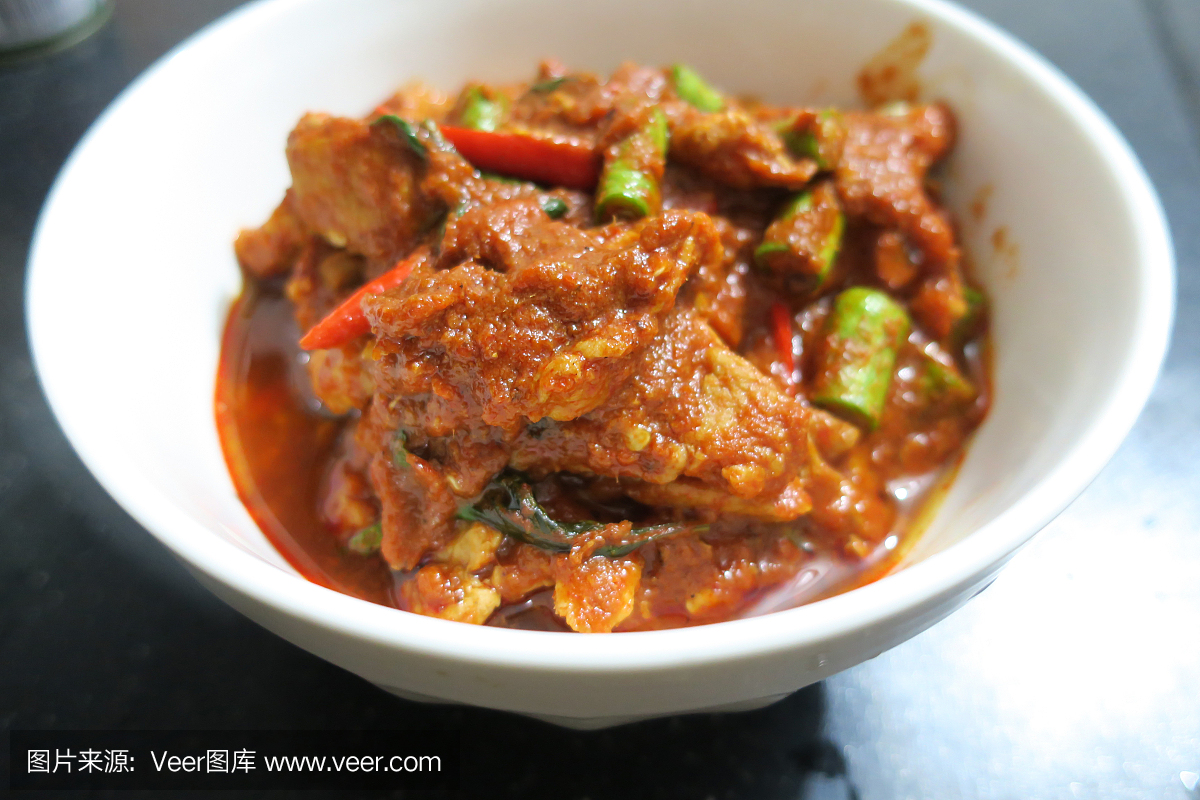 炒红咖喱酱猪肉