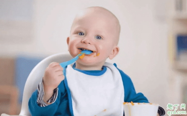 孩子最好在几个月内开始吃辅食宝宝六个月可以吃哪些辅食?