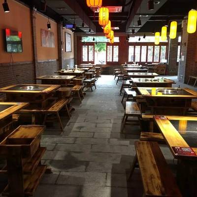 200平米火锅店多少桌