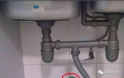 安装厨房下水道