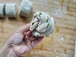 葱香花卷制作方法