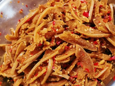 柚子皮的凉拌制作方法