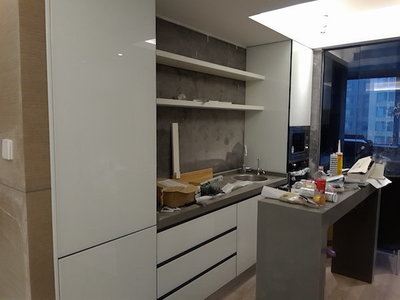 橱柜先装抽屉再装台面