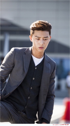 她很漂亮之崔始源壁纸手机版_她很漂亮之崔始.