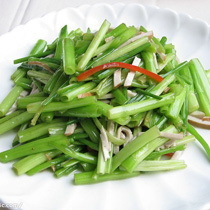 月子能吃芹菜吗