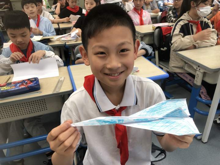世界小孩纸飞机大赛下载