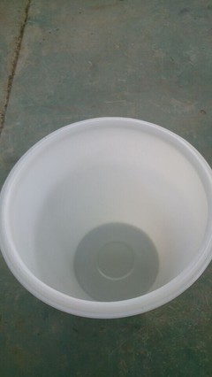 清理塑料水缸