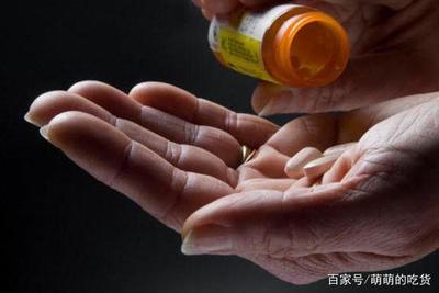 咽喉咳嗽吃什么药