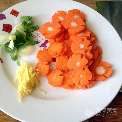 胡萝卜花的做法