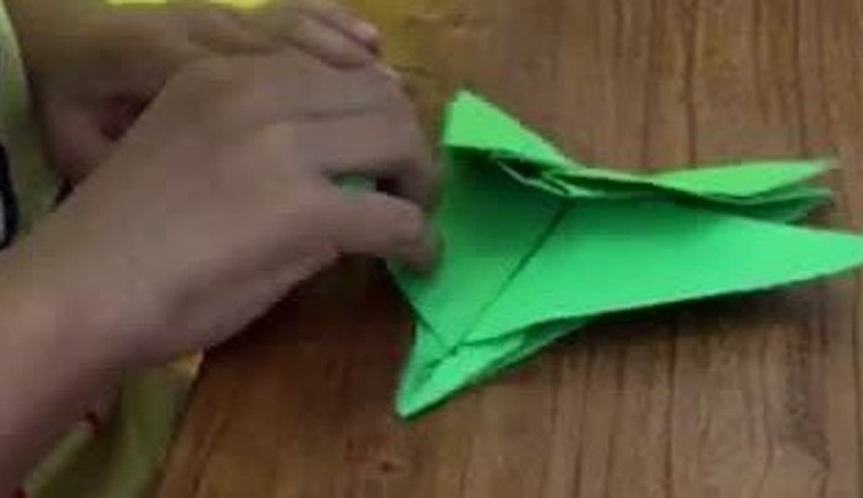 超厉害的纸飞机怎么做